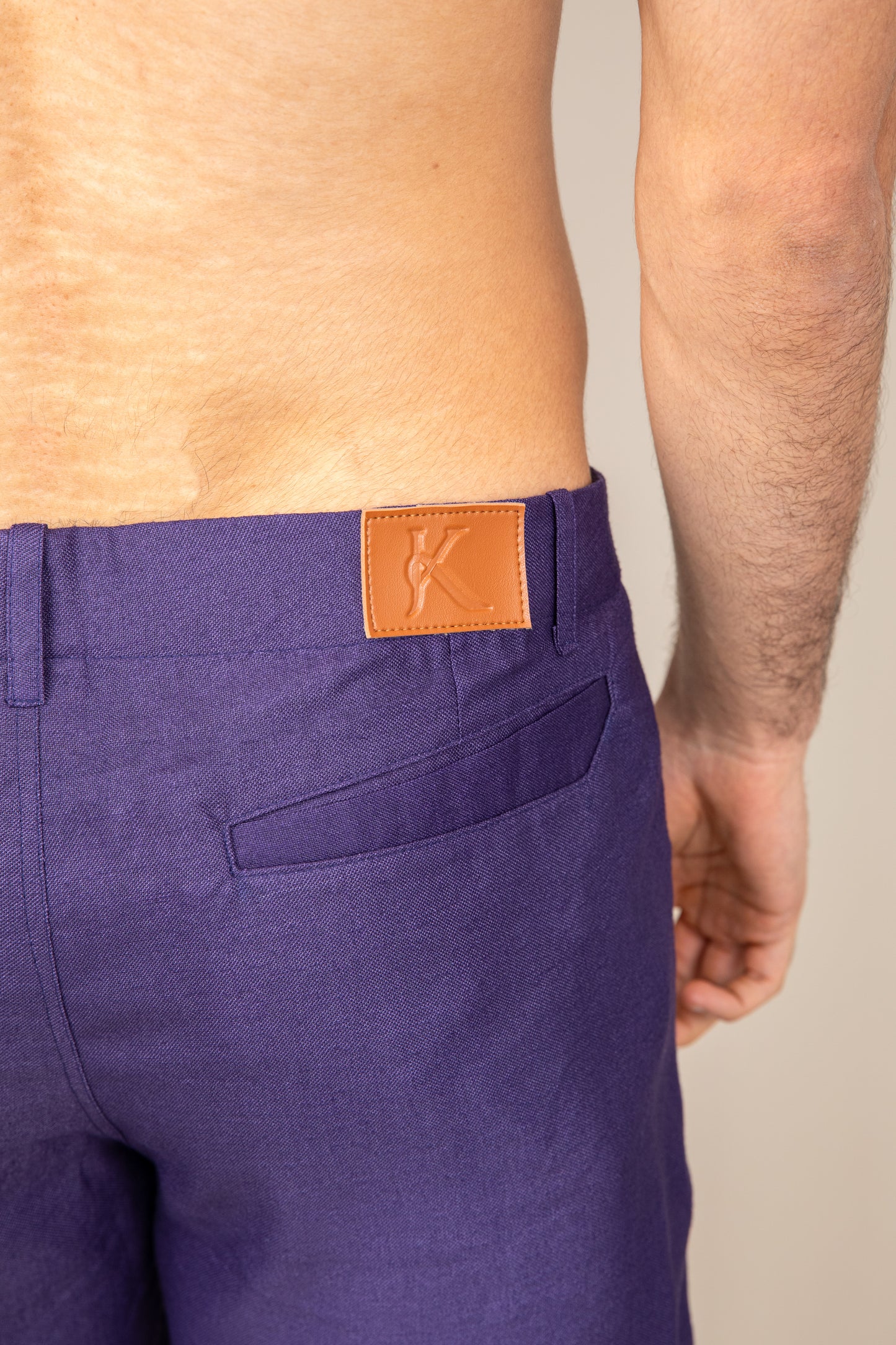 TAILORED CUFF SHORT